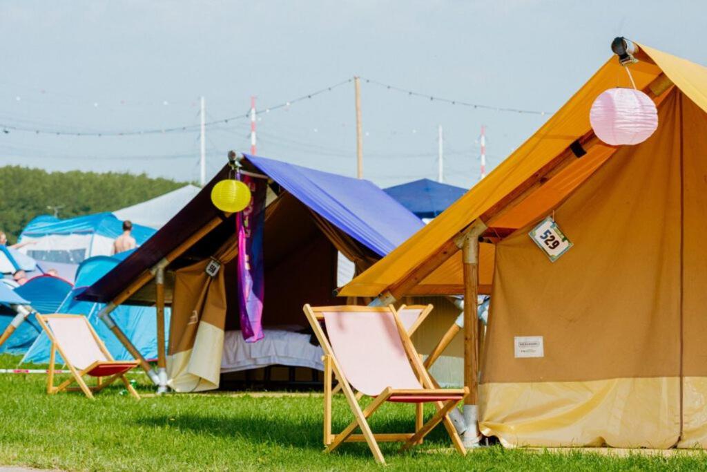 100 Jaar Tt Circuit Assen 2025 Glamping Incl Stroom Экстерьер фото