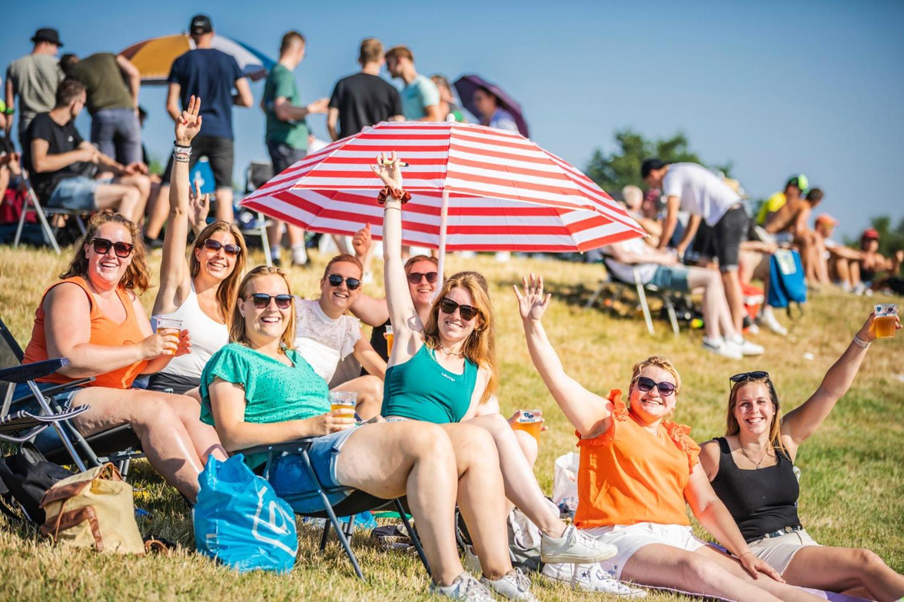 100 Jaar Tt Circuit Assen 2025 Glamping Incl Stroom Экстерьер фото